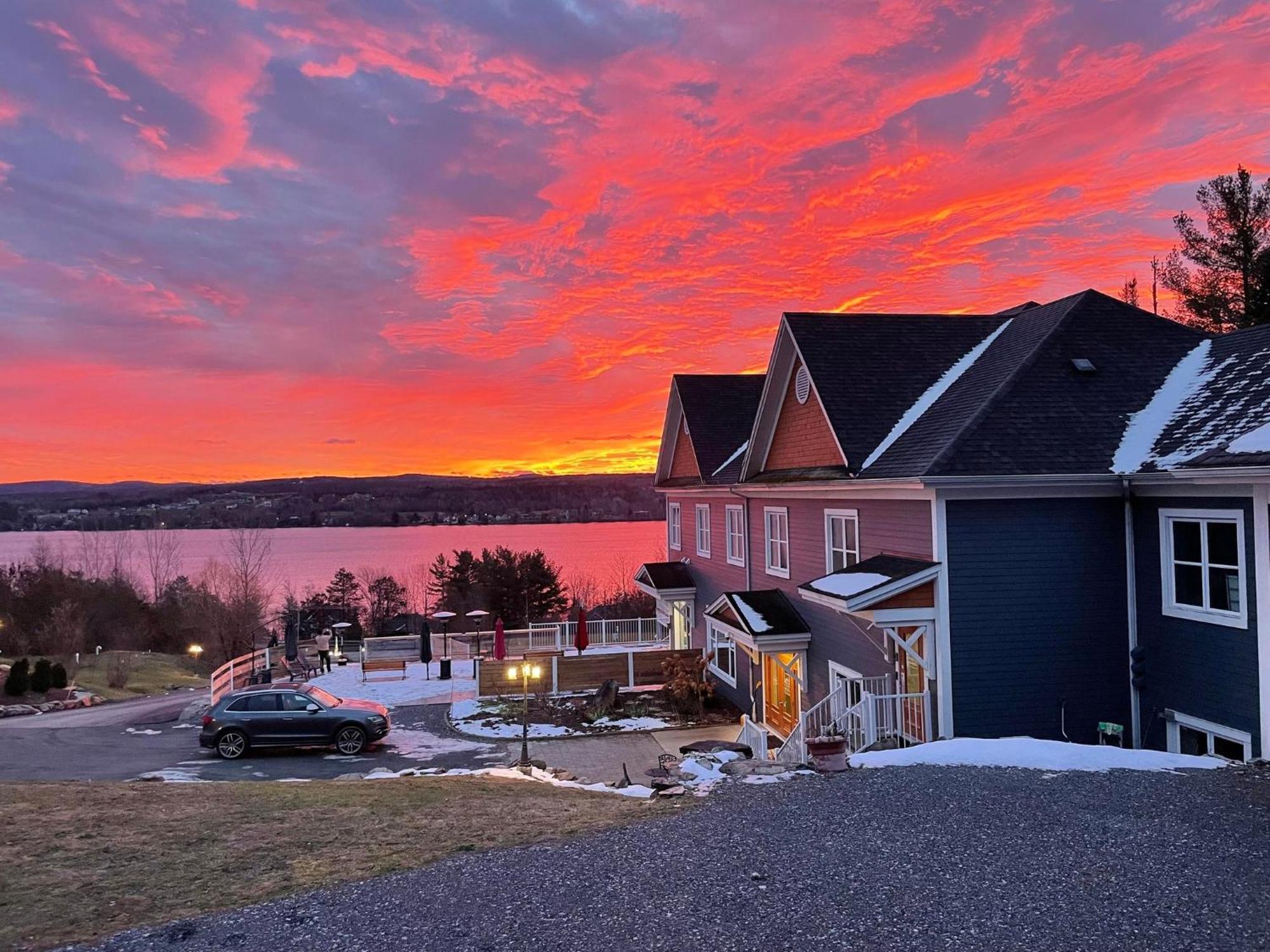 Location Au Sommet Du Lac Magog Dış mekan fotoğraf